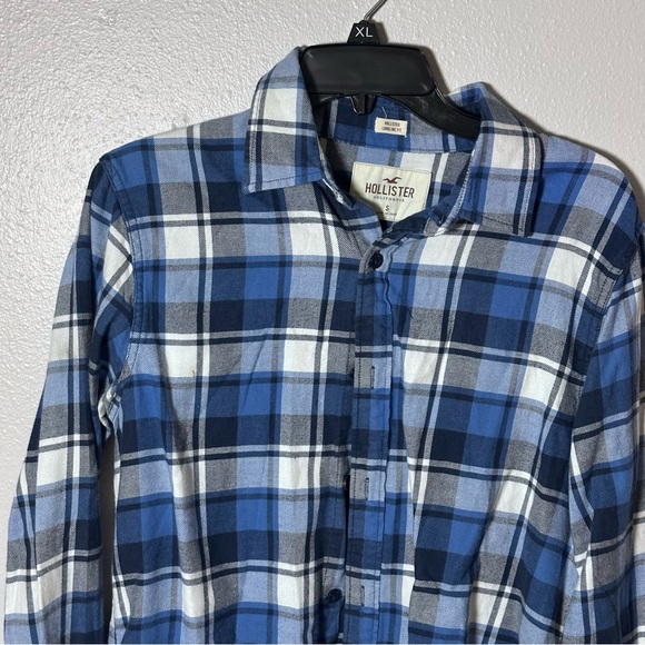 Hollister Men Plaid Blue Button Down Shirt Longline Fit size Small. - Picture 3 of 8